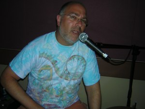 Scott checking his microphone on 8-12-2008