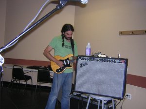 Jason rockin in the second set.