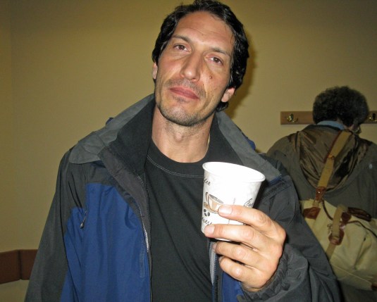 2008-10-11_alanwithwine2