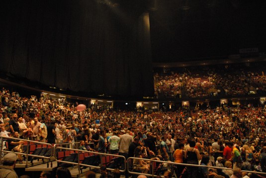 Giant sections of the arena were closed since they did not sell enoguh tickets.